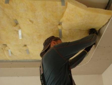 Tips on how to properly insulate a ceiling if your house has a cold roof