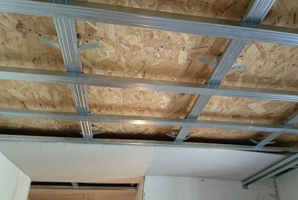 How to properly insulate the ceiling under a cold roof - materials and technologies